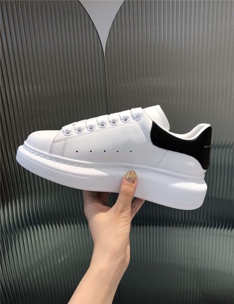 

luxury classic retro white shoes casual menshoes luxury sneakers fashion women's shoes wild flat shoes large size 35-45 a21, Black