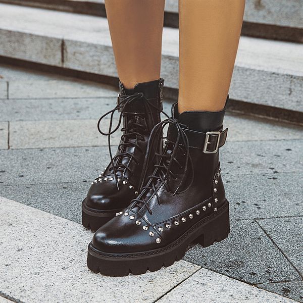 

circle head sole with belt buckle chalaza boots will code short boots female, Black