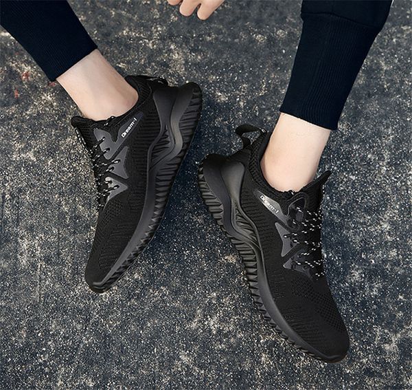 

wholesale 2019 new designer shoes triple s sneakers cool bottom wild lightweight sneakers white black four color running outdoor shoes