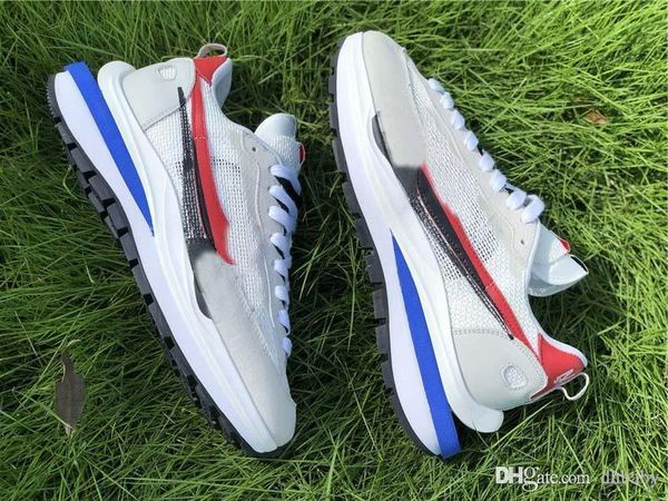 

authentic sacai vaporwaffle men running shoes sail light bone game royal sport fuchsia shoes man sneakers with box