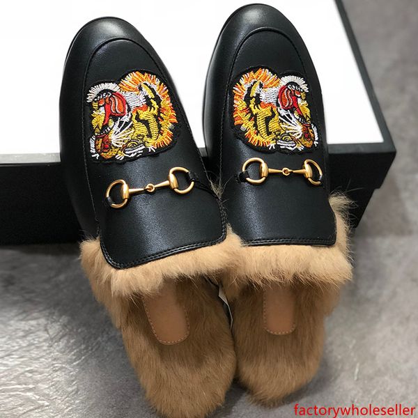 

men mules flats fur slippers luxury designer slippers fashion loafers embroidery princetown tiger shoes furry slides muller slipper shoes w1