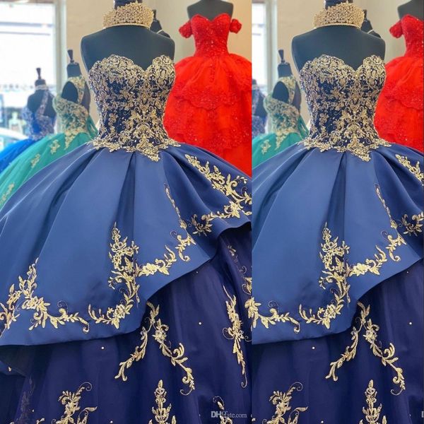 Yeni Vintage Seksi Balo Gown Quinceanera Elbiseler Tatlım Altın aplikeler Dantel Boncuklar Tatlı 16 Saten Açık Arka Parti Balo Akşam Elbise Giyim