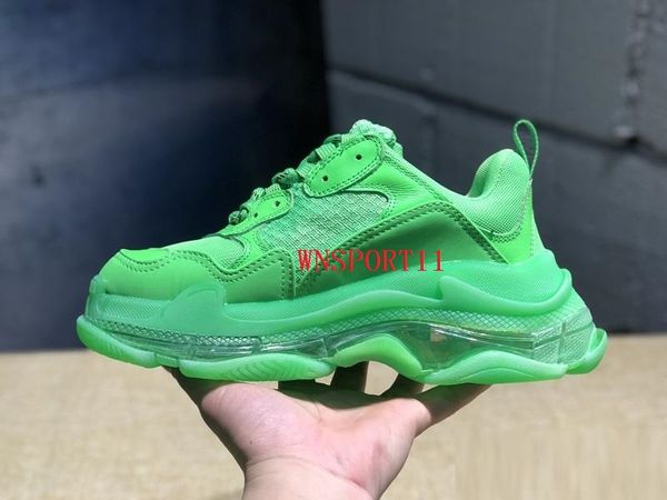 

2019 fa hion pari 17fw triple hoe dark green triple ca ual hoe dad hoe for men women beige black port tenni 36 45