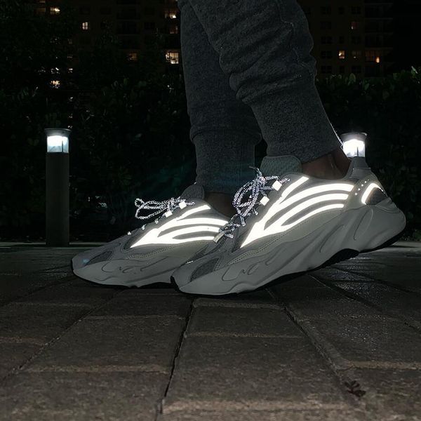 

mens running shoes 700 v2 static 3m reflective wave runner shoes realbooost quality og mauve waverunner women sport trainers designer shoes