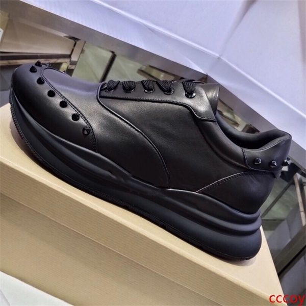 

2020 мужчина luxury натурального кожи марк дизайнер sneaker урожай платформа папа обувь мода женщина бег шипы кроссовки с