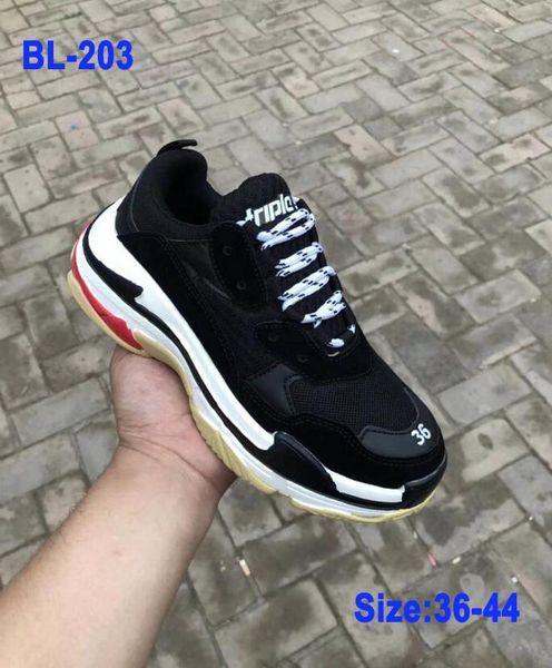 

Emily758 2019 New Arrival Casual shoes Triple-S Paris Designer De Luxe Casual Chaussures de Course Sneakers Size 36-44