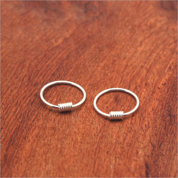

2pcs 925 sliversmall крошечный шарик серьги обруча английском замке 6мм 8мм 10мм 12мм пронзительный козелка helix хрящ, Golden;silver