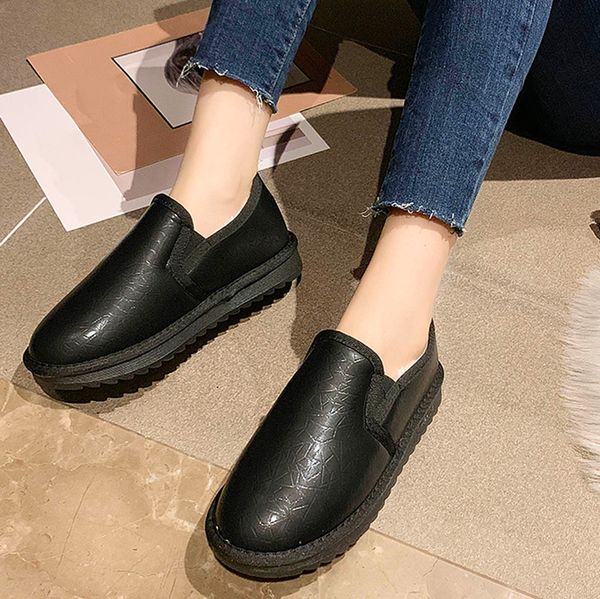 

concise women's snow boot short keep warm short tube plus velvet women's leather boots thick cotton shoe flat student bread shoe, Black