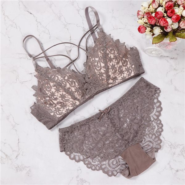 

floral wireless bra lace lightly lined triangle bra set underwear women lingerie deep push up plunge v neck new arrival, Red;black