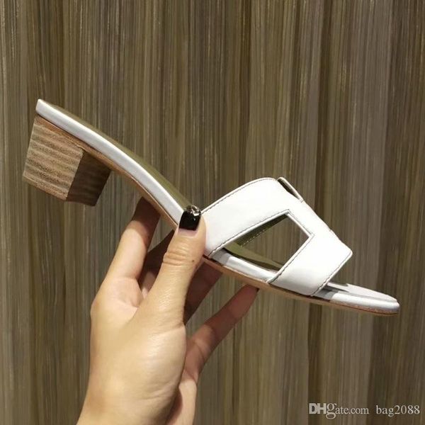 

Новые модные женские туфли в 2019 году Тапочки из грубой кожи Мягкие и удобные кожаные материалы Оригинальная коробка для отправки 35-41