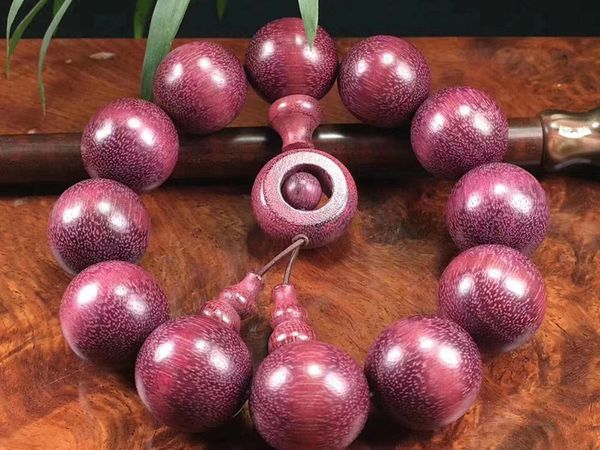 

new creative precious mahogany material boutique violet pendant bracelet new holiday decoration car pendant high-end gift