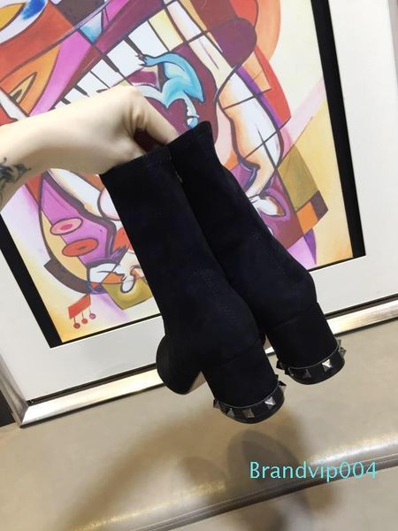 

willow nails and boots female boots 2018 new winter rivets with rough round side zipper stovepipe thin leather deerskin martin, Black