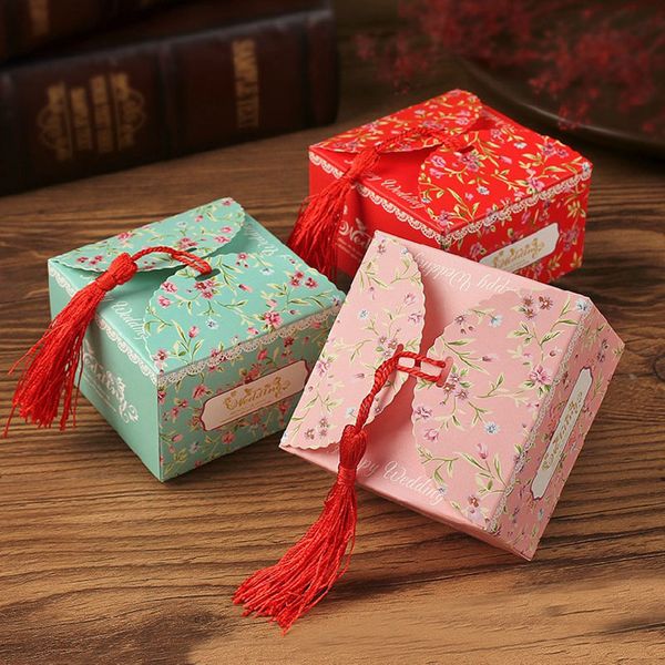 

square shape wedding candy box with tassels red pink blue flower printing wedding favor boxes
