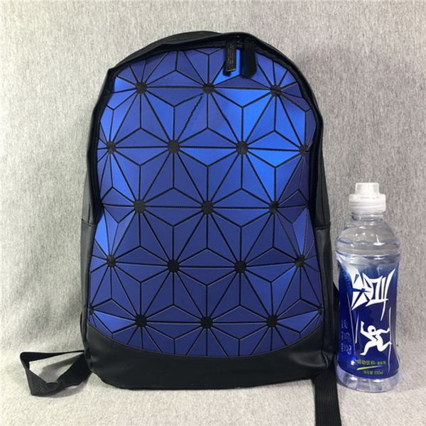 

2019 New Style 3D Roll Top Backpack Geometric Design Backpack Outdoor Shoulder Bag for Men Women Tidal Bag Travel Computer Backpack Sports