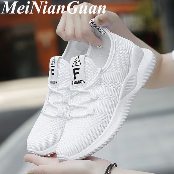 

plus size sneakers for men lace-up lightweight running shoes male walking platform sneakers 2020 new men's white sports shoes h8