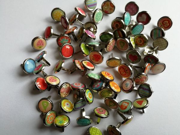 

50pcs random color round metal epoxy scrapbooking p album decoration brads for kids diy handmade paper embellishment 12mm