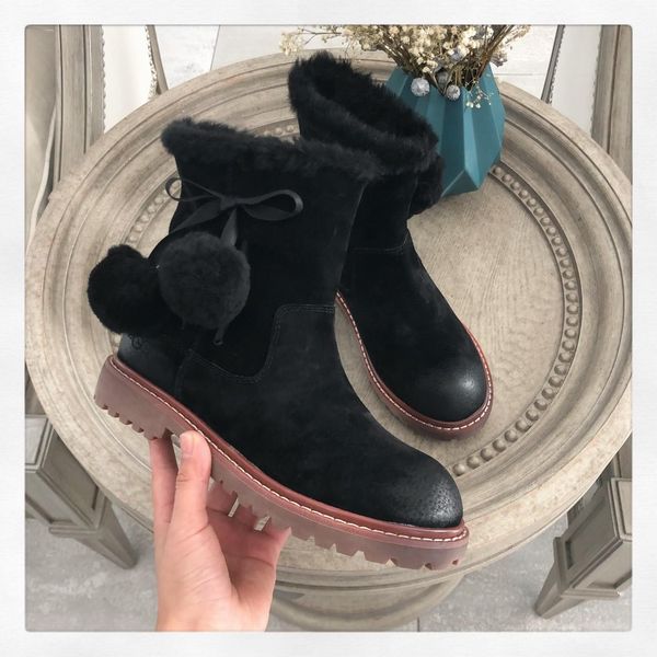 

factory wholesale original white,black designed boots ,brand ankle boots, luxury short boots, made by lamb skin