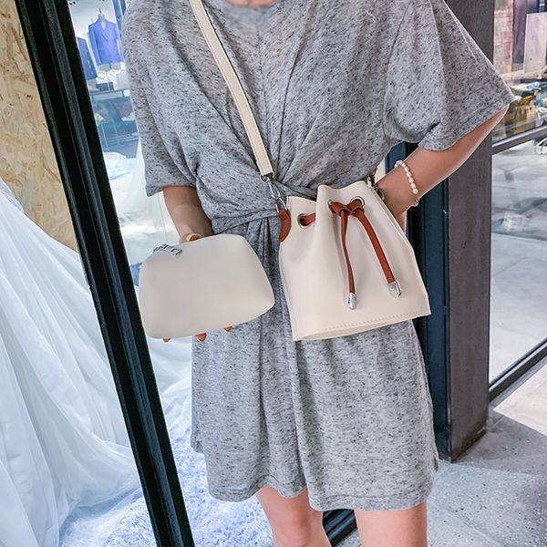 

летняя мода 2019 повседневная женская bucket кисточки универсальный мешок плеча посыльного сумки повседневная сумка хозяйственная сумка