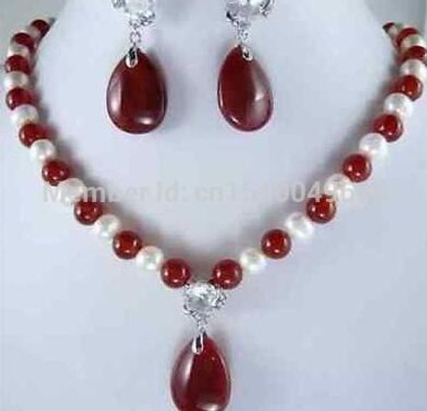 

blanco perla y collar de jade pendiente conjunto, Black