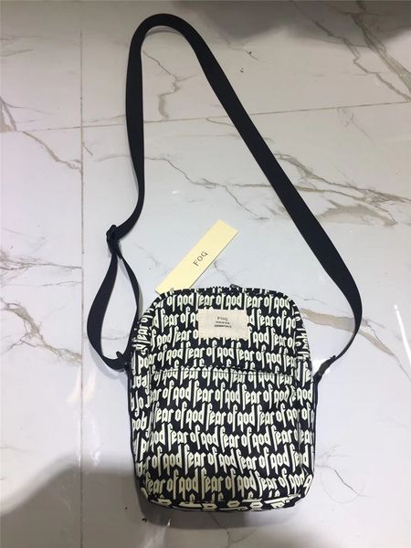 

Талия мешок Мужчины WomenHigh Качество ESSENTIALS ВОГ полиграфические Backpacks