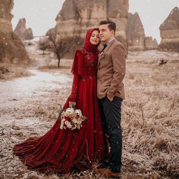 

Muslim Wedding Dresses A Line Long Sleeves Beads Chiffon Summer Bridal Dresses Burgundy Arabic Plus Size Bride Party Gowns