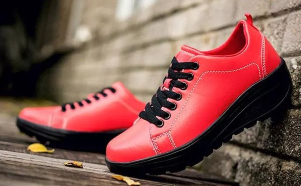 

women sport for light up women swing wedges platform zapatos tenis feminino breathable toning shoes fitness shoes, Black;yellow