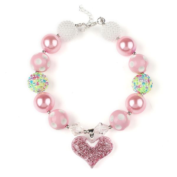 Hübsches Baby Europa Valentinstag klobige Perlenkette rosa Herz Anhänger Kinder Kaugummi Halskette Mädchen Schmuck Kindertagsgeschenk