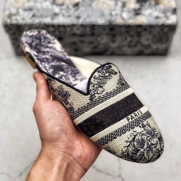 

paris womens slippers luxury designer scuffs summer sandals girls flip flops electric embroidery half drag slippers with box, Black