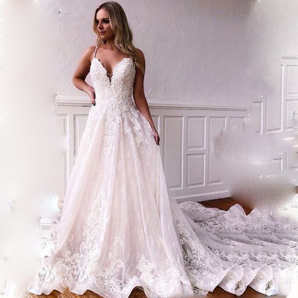 

gorgeous appliques lace wedding dresses beaded spaghetti straps floor backless length dress bridal gown summer beach vestido de novia 2020, White