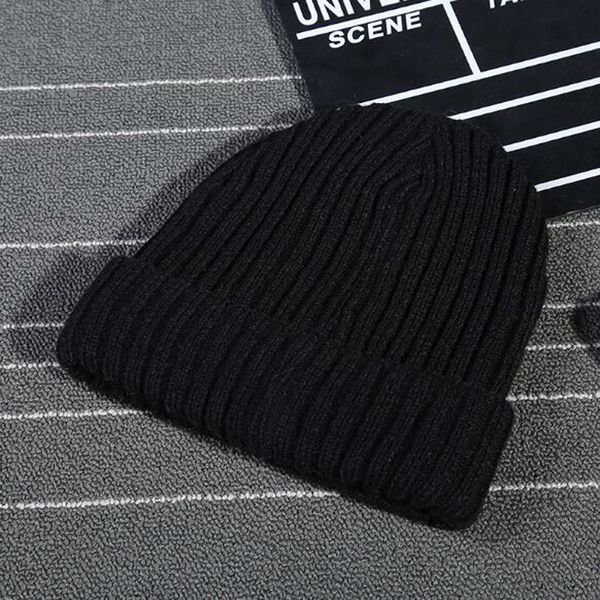 

1 pcs 2017 korean autumn winter warm add cotton flanging hats for women and men brand skullies branies caps 5 colors 8605