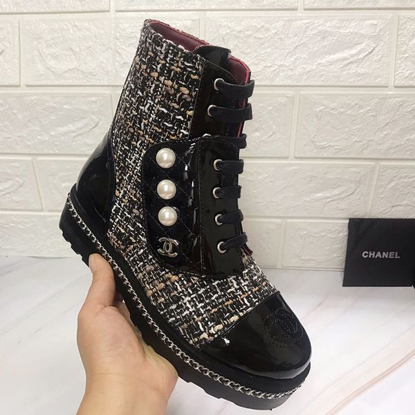 

new autumn and winter authentic stitching fashion wild flat boots slim martin boots calf oil skin pearl rhombic lace short boots women, Black
