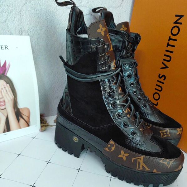 

lace-up shoes female black platform martin boots women's boots autumn and winter new european station round head women's boots