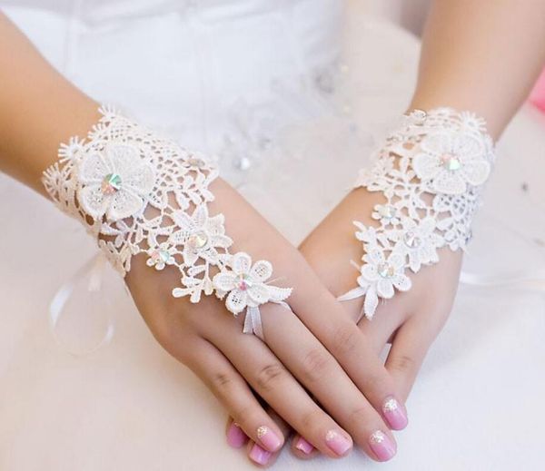 

new arrival short white ivory lace selling fingerless fashion bridal gloves in stock