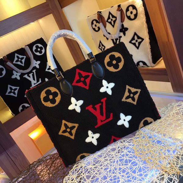 

2020 new woman fashion v letters design handbags luxury quality lady shoulder crossbody bags size new woman fashion v letters 41*34*1