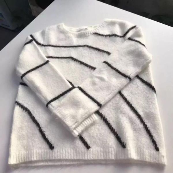 

2019 new women white striped sweater mohair sweet knitted pullover top, White;black