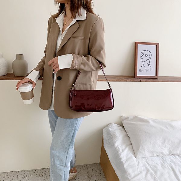 

2020 новая сумка мода женская сумка полумесяц мягкая кожа сплошной цвет повседневная работа портативный подмышка