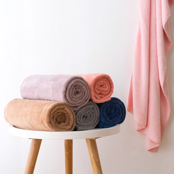 

soft and quick-drying cotton cloth family than absorbent cotton men's and women's wear into a large bath towel set