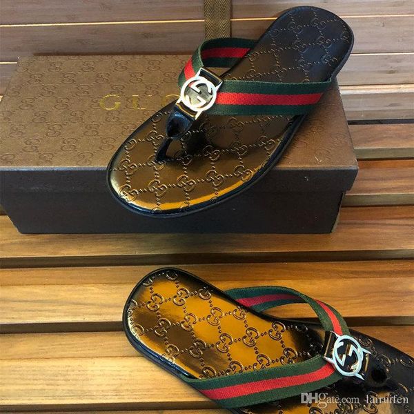 

Профессиональные дизайнеры бренда 88ss проектируют мужские сандалии, импортные ко