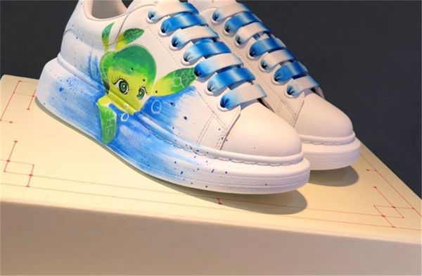 

wholesale men&womens fluorescent graffiti design sneaker,many colors for chosen,also have many other design on our website or ins, Black