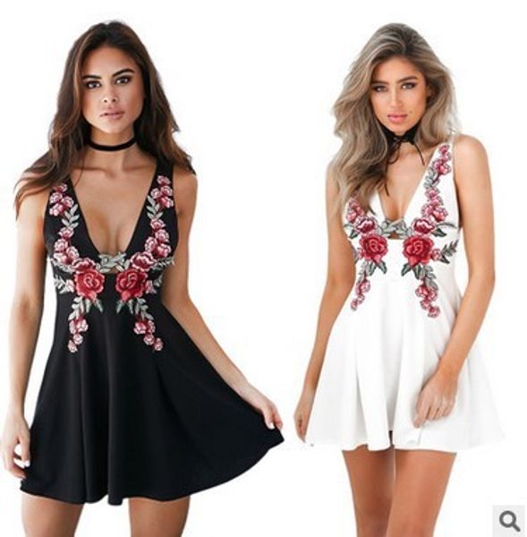 

womens designer embroidery deep v a small foreign dress, Black;gray
