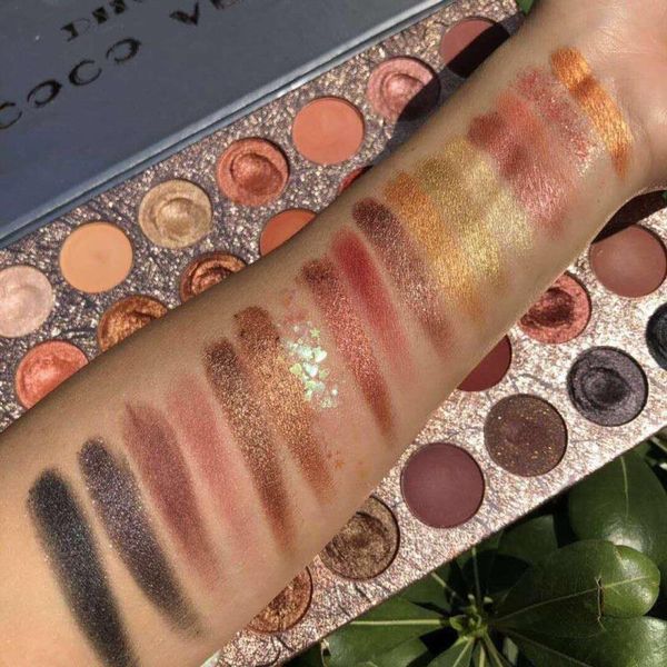 

New makeup coco venu 35color eye hadow palette qaulity dhl hipping
