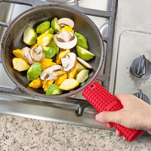 

2017 silicone cast iron skillet handle cover silicone handle cover cast iron skillet holder protection sleeve anti-heat resistant xd20655