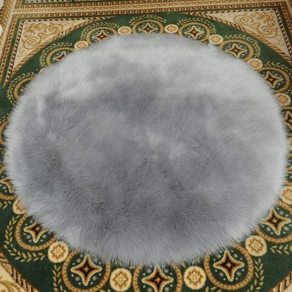 

plush carpet bedroom wall-to-wall bed blanket bay window imitation wool carpet window background blanket blanket white round