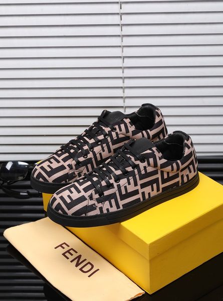 

fast delivery high-end luxury men's casual sneakers triple fashion design brand platform men's shoes classic vintage pattern size, Black