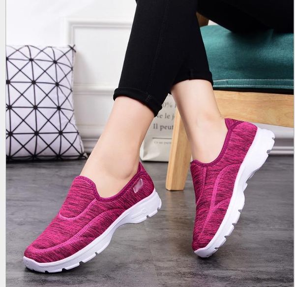 

мягкое дно, старые спортивные туфли, нескользящей мягкой нижней матери обувь, Black