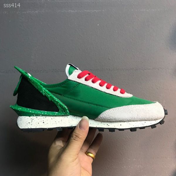 

2020 new fashion luxury designer runner trainers men classic athletic red bottoms sports triple running sneakers casual shoe