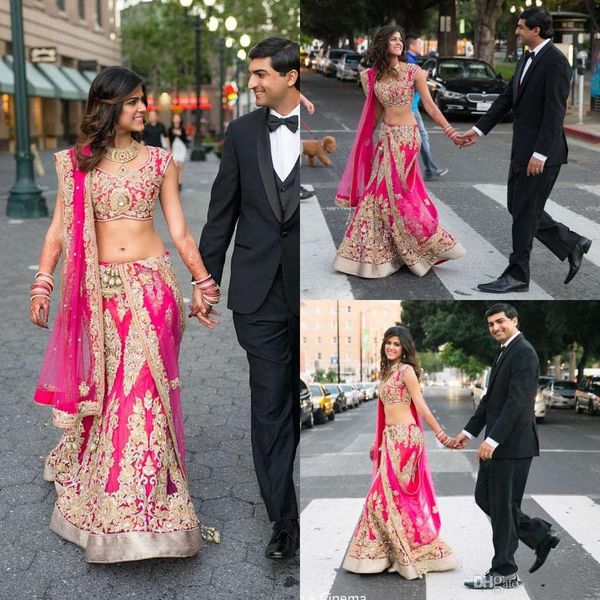 Vestido Chic Two Pieces casamento indiano Vestidos Appliqued V decote Sereia frisada vestidos de noiva Andar de casamento Comprimento com filme 3978