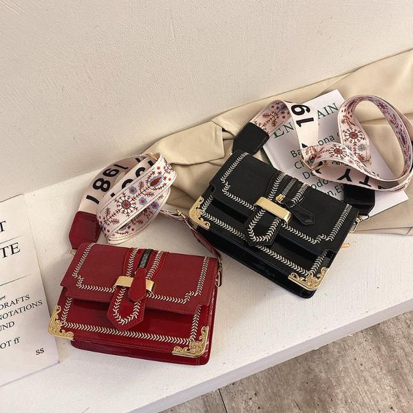 

small bag western style women's bag new fashion simple shoulder mori retro broadband messenger