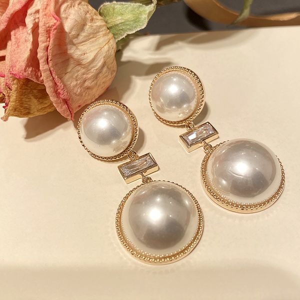 

2020 designer pearl earrings female senior atmosphere exaggerated earrings super large pearls show face thin earrings ins simple style, Silver