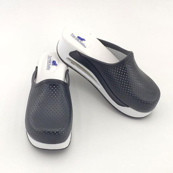 

black piping air slippers